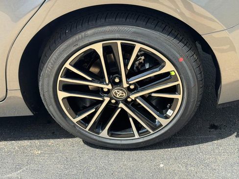 New 2026 Toyota Camry Hybrid AWD/4WD image 5