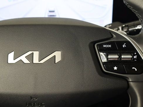 Used 2024 Kia EV6 Light RWD image 10