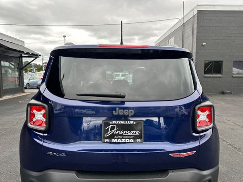 Used 2017 Jeep Renegade Trailhawk AWD/4WD image 26