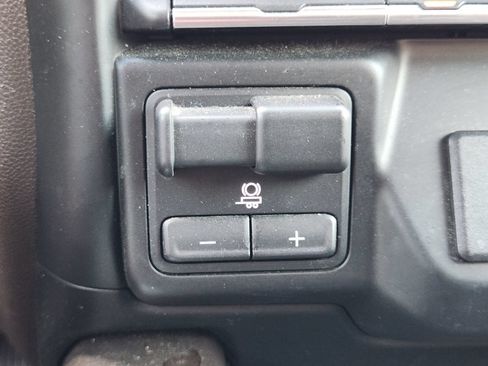 Used 2019 GMC Sierra 1500 SLT RWD image 25