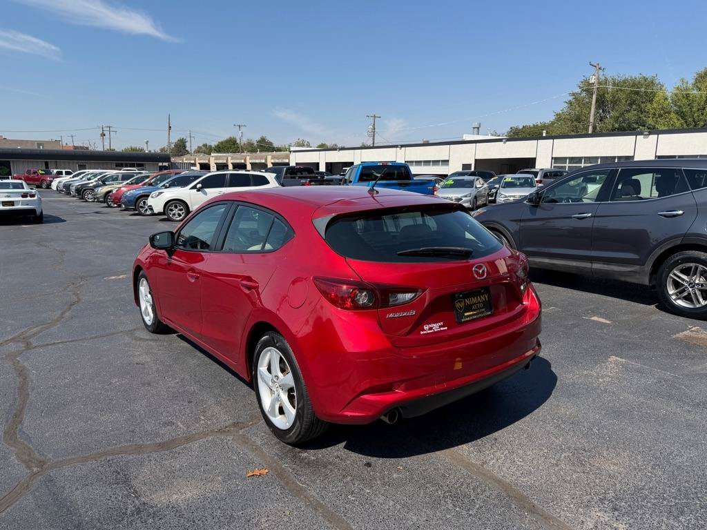 Used 2018 MAZDA MAZDA3 Sport FWD image 4