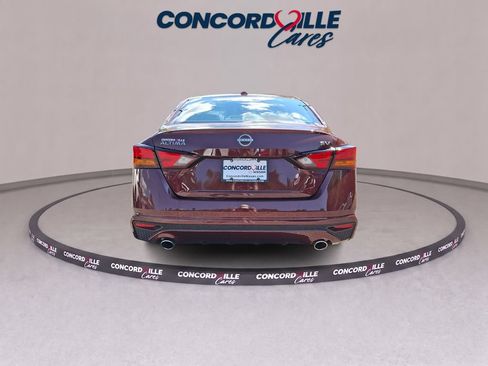 Certified 2024 Nissan Altima 2.5 SV w/ SV Premium Package FWD image 6