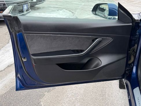 Used 2019 Tesla Model 3 Standard Range Plus image 12