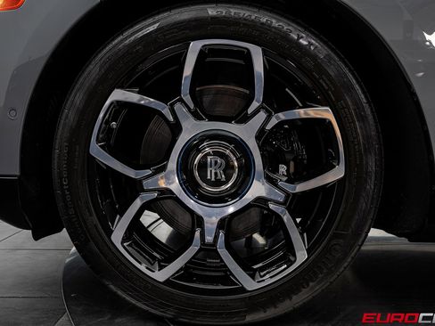 Used 2022 Rolls-Royce Cullinan Black Badge w/ Dark Exterior Package image 21