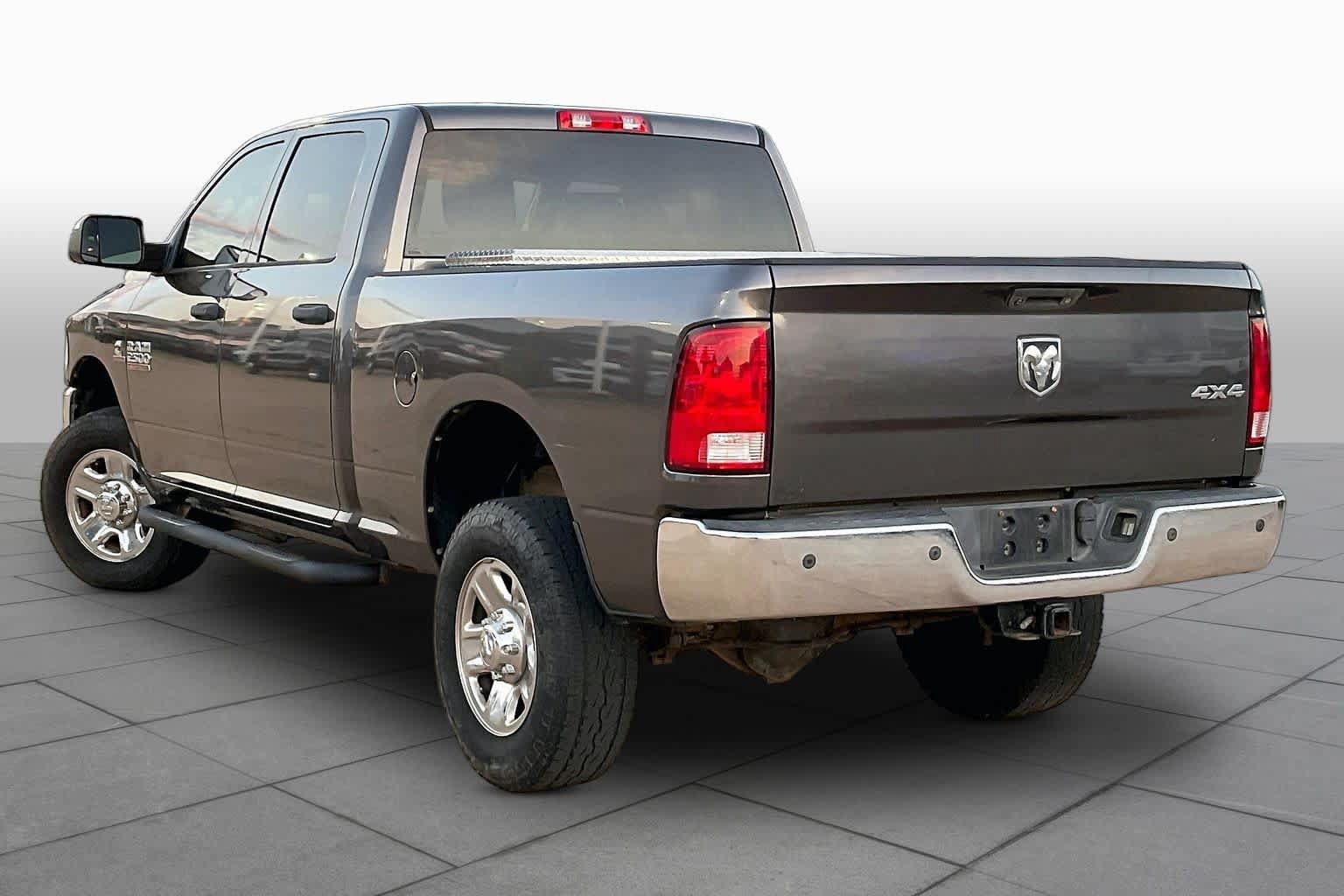 Used 2015 RAM 2500 Tradesman w/ Chrome Appearance Group AWD/4WD image 12