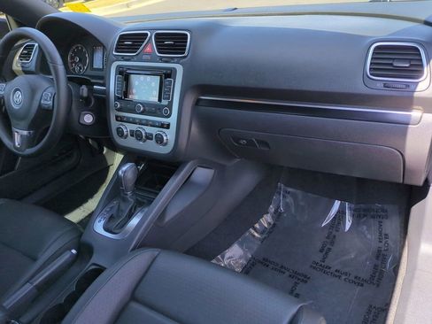 Used 2014 Volkswagen Eos FWD image 15