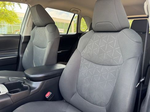 Used 2024 Toyota RAV4 XLE AWD/4WD image 13