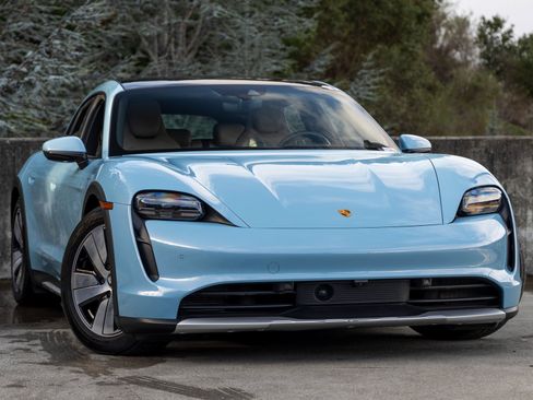 Certified 2024 Porsche Taycan 4 Cross Turismo image 6