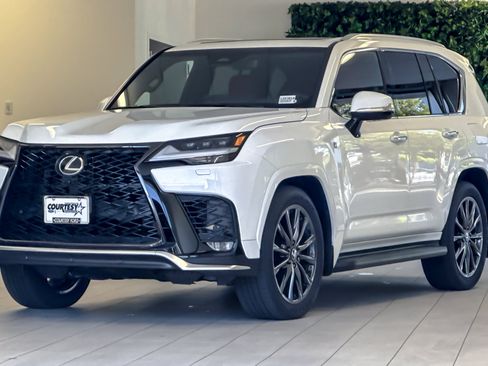 Used 2026 Lexus LX 600 F Sport w/ Accessory Package (Z1) AWD/4WD image 8