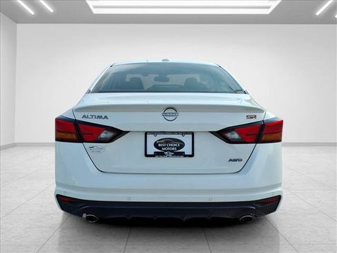 Used 2024 Nissan Altima 2.5 SR AWD/4WD image 9