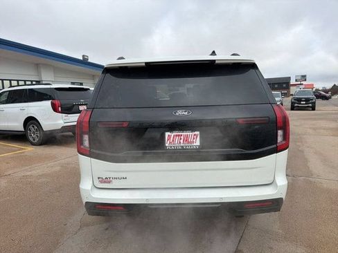 Used 2025 Ford Expedition Platinum w/ Stealth Appearance Package AWD/4WD image 6