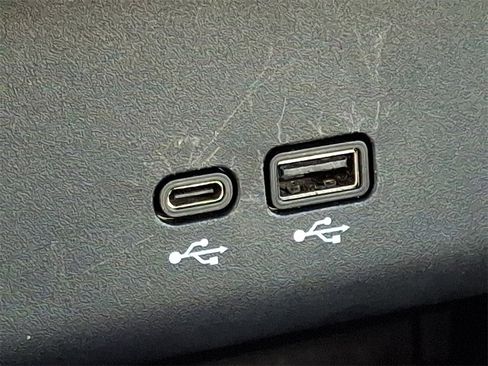 Certified 2024 Buick Encore GX Sport Touring image 23