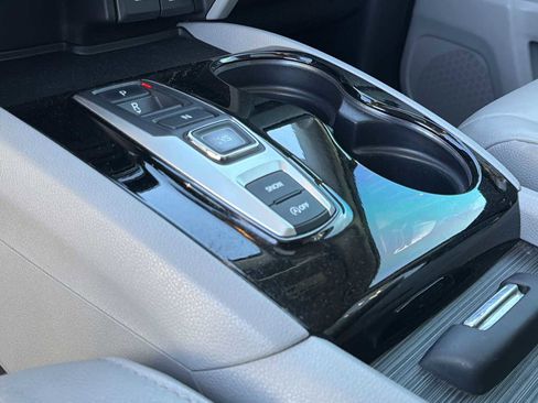 Used 2017 Honda Pilot Touring image 27