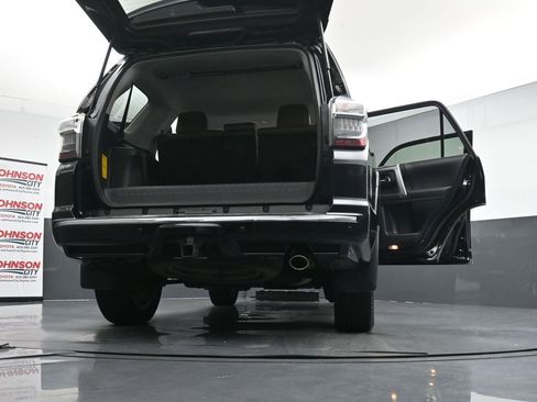 Used 2018 Toyota 4Runner Limited AWD/4WD image 44