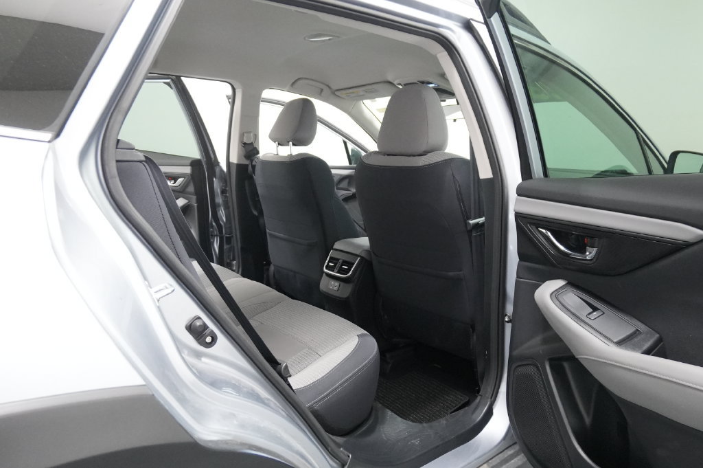 Used 2023 Subaru Outback Premium AWD/4WD image 26