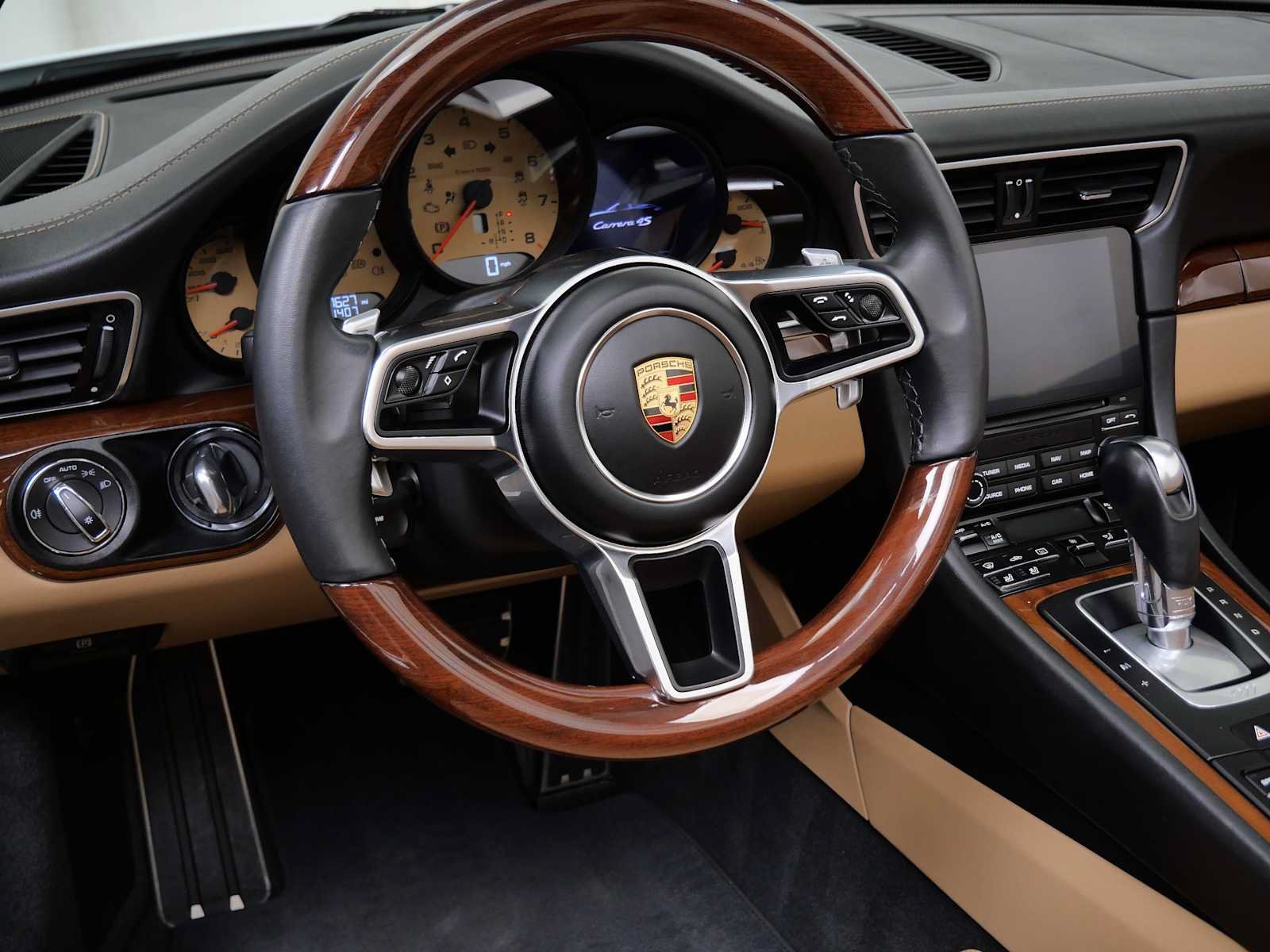 Used 2018 Porsche 911 Carrera 4S AWD/4WD image 24