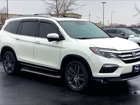 Used 2017 Honda Pilot Touring image 39