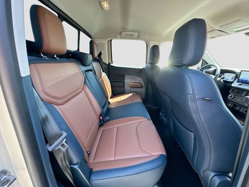 Used 2024 Ford Maverick Lariat image 27