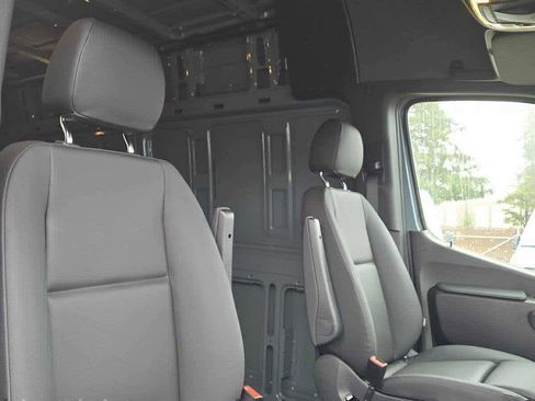 New 2026 Mercedes-Benz Sprinter 2500 image 13
