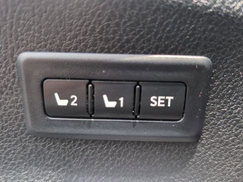 Used 2015 Toyota RAV4 Limited FWD image 11