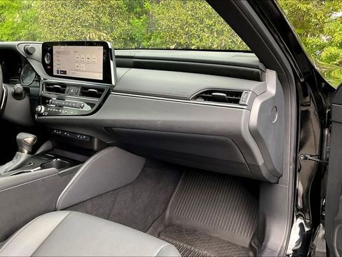 Certified 2024 Lexus ES 250 w/ Premium Package AWD/4WD image 26