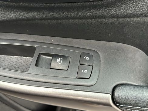 Used 2019 Jeep Cherokee Latitude w/ Popular Appearance Group image 26