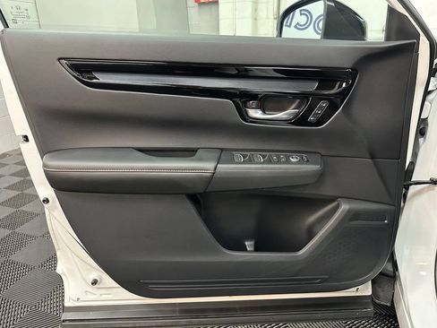Used 2025 Honda CR-V Sport Touring image 18
