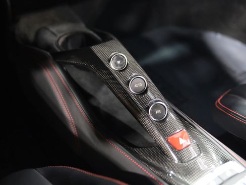 Used 2016 Ferrari 488 GTB RWD image 28