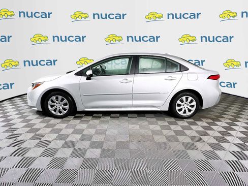 Used 2020 Toyota Corolla LE image 4