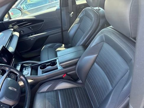 Used 2024 Lincoln Nautilus Reserve w/ Equipment Group 202A AWD/4WD image 7