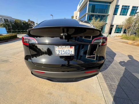 Used 2023 Tesla Model Y Performance AWD/4WD image 5