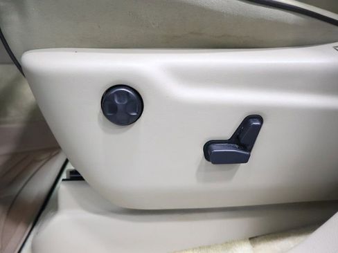 Used 2018 Jeep Grand Cherokee Overland image 14