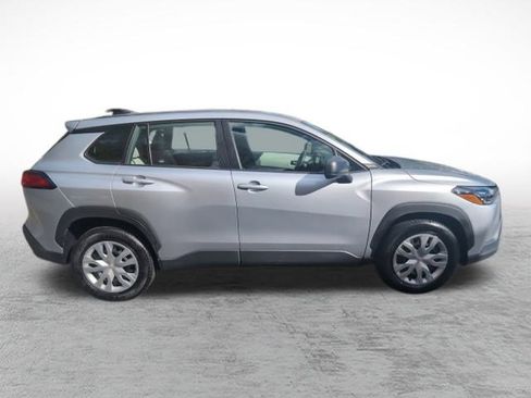 Certified 2023 Toyota Corolla Cross L image 4