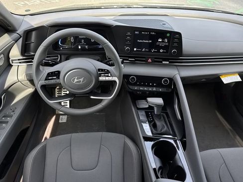New 2026 Hyundai Elantra SEL Sport Premium FWD image 22