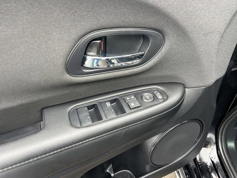 Certified 2022 Honda HR-V Sport image 19