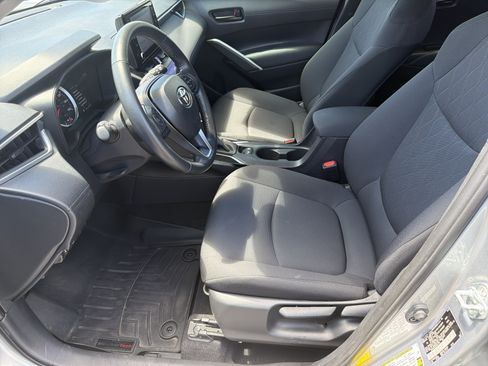 Certified 2022 Toyota Corolla Cross LE AWD/4WD image 19