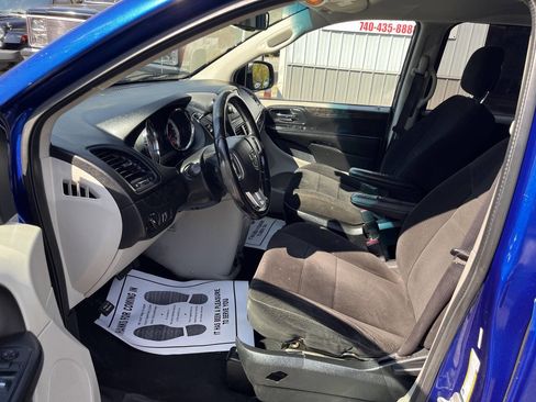 Used 2013 Dodge Grand Caravan American Value Package w/ UConnect Hands-Free Group image 13