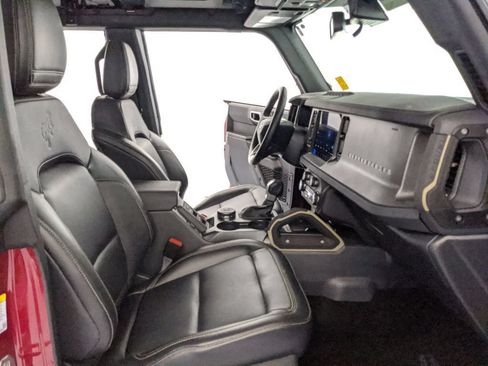 Certified 2025 Ford Bronco Badlands AWD/4WD image 24