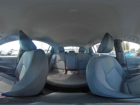 Used 2025 Toyota Prius LE image 40