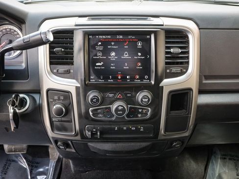 Used 2018 RAM 2500 SLT AWD/4WD image 18