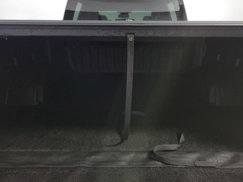 Used 2022 GMC Sierra 1500 SLT w/ X31 Off-Road Package image 26