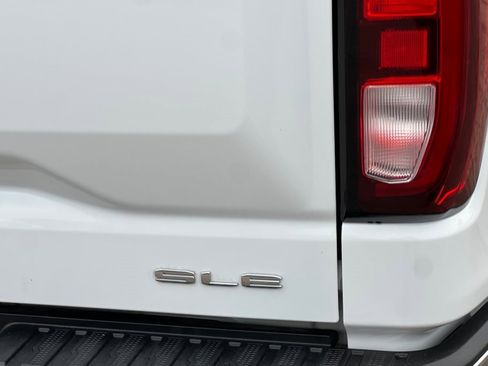 Used 2021 GMC Sierra 1500 SLE w/ Preferred Package image 22