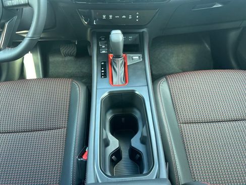 New 2025 Nissan Kicks SR image 25