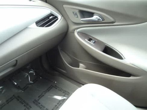 Used 2022 Chevrolet Malibu LS FWD image 29
