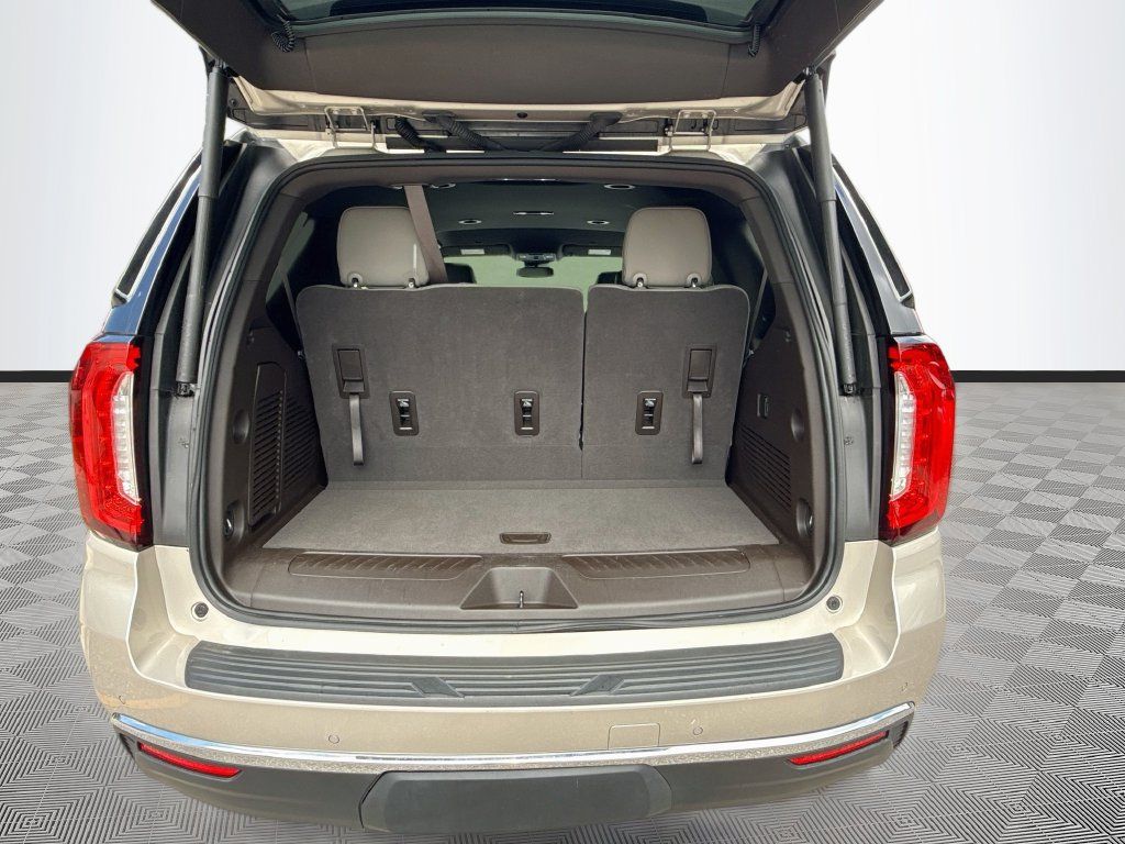 Used 2023 GMC Yukon SLT RWD image 29