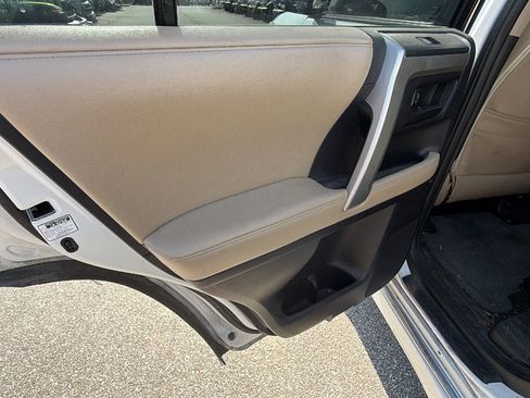 Used 2011 Toyota 4Runner SR5 w/ Convenience Pkg image 23