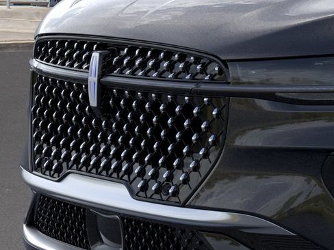 New 2026 Lincoln Nautilus Reserve image 17