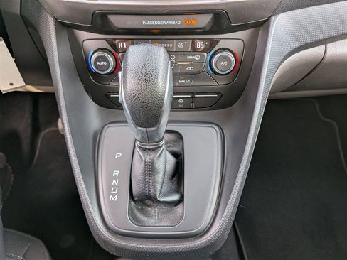 Used 2020 Ford Transit Connect XLT image 22