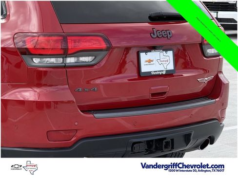 Used 2017 Jeep Grand Cherokee Trailhawk w/ Trailhawk Luxury Group AWD/4WD image 6
