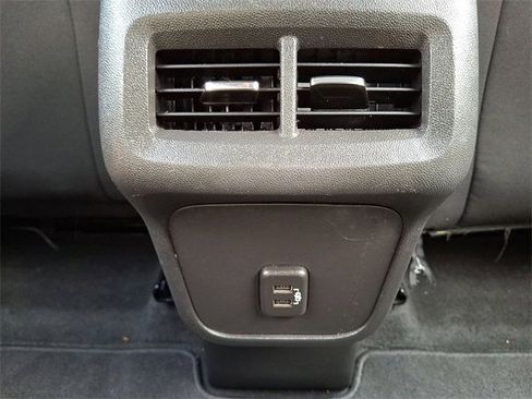 Used 2023 Chevrolet Equinox LT image 20